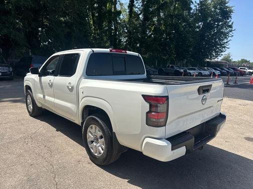 Glacier White 2022 Nissan Frontier SV