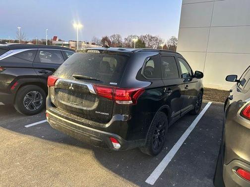 2019 Mitsubishi Outlander LE