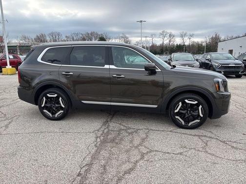 2023 Kia Telluride S