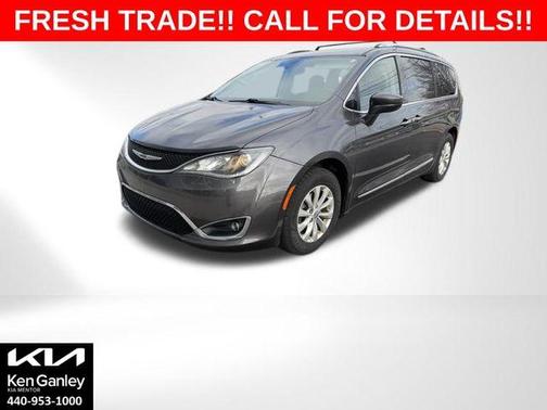 2018 Chrysler Pacifica Touring-L