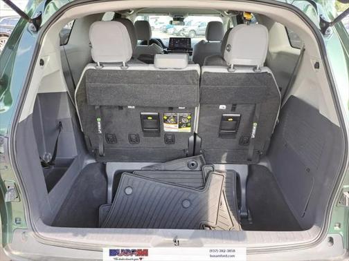 2023 Toyota Sienna LE