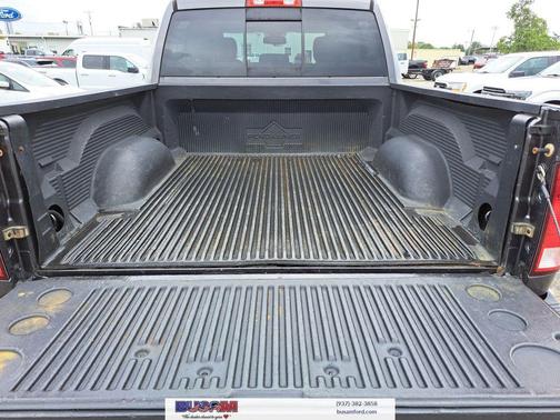 2016 RAM 1500 SLT