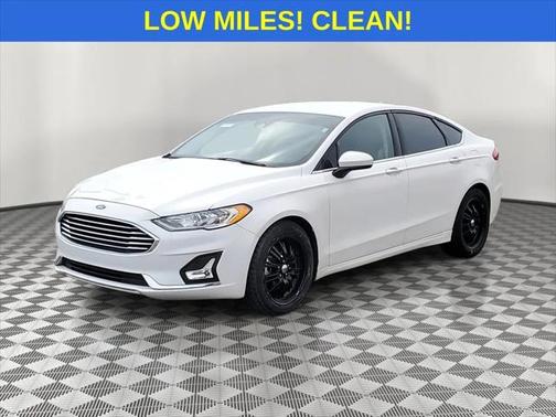 2020 Ford Fusion SE