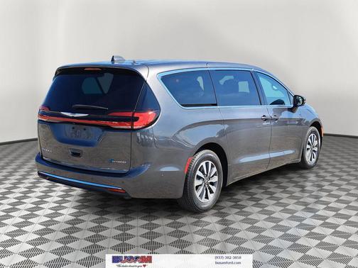 2022 Chrysler Pacifica Hybrid Touring L