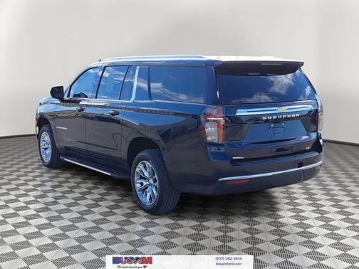 2023 Chevrolet Suburban LT