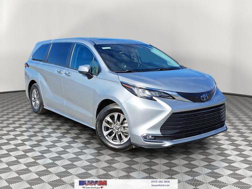 2021 Toyota Sienna XLE 7 Passenger