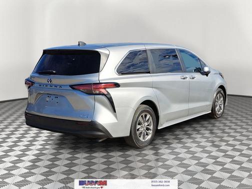 2021 Toyota Sienna XLE 7 Passenger