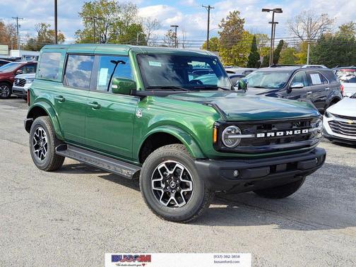 2025 Ford Bronco Outer Banks