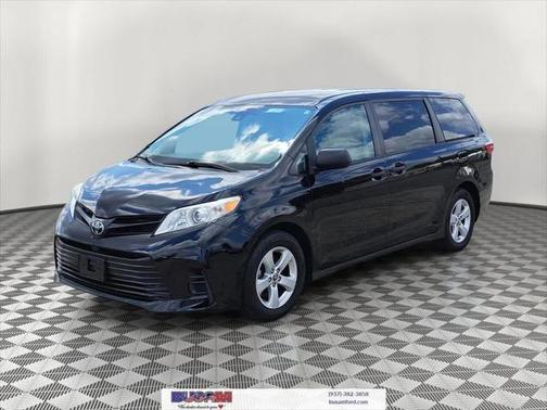 2018 Toyota Sienna SE