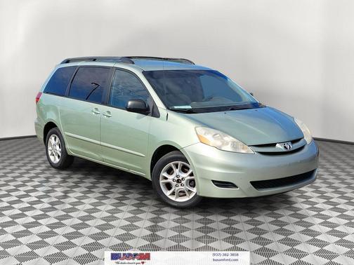 2008 Toyota Sienna LE