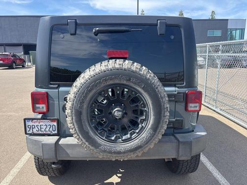 Anvil Clearcoat 2015 Jeep Wrangler Unlimited Sport