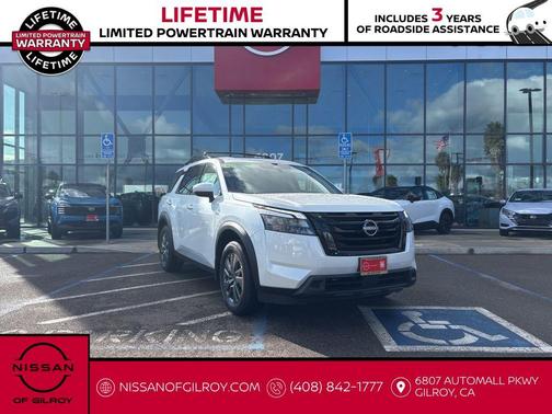 2025 Nissan Pathfinder SV FWD