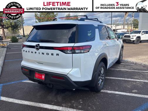 2025 Nissan Pathfinder SV FWD