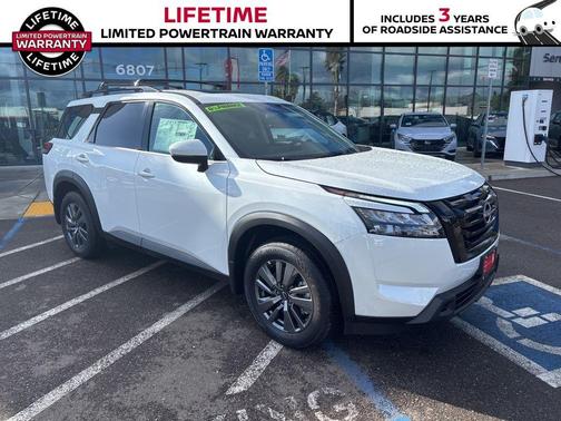 2025 Nissan Pathfinder SV FWD