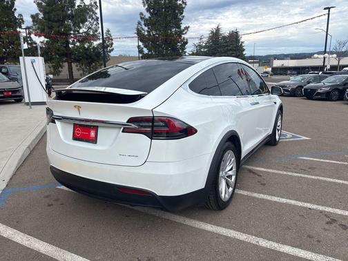 2019 Tesla Model X Long Range