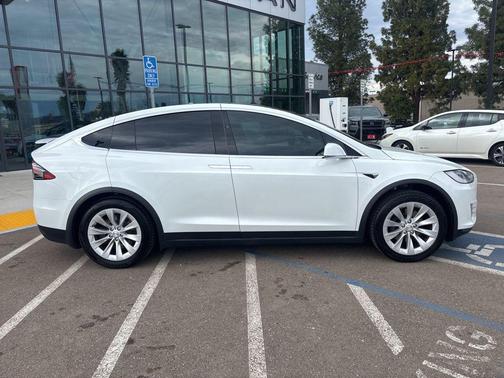 2019 Tesla Model X Long Range