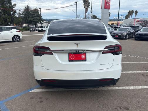 2019 Tesla Model X Long Range
