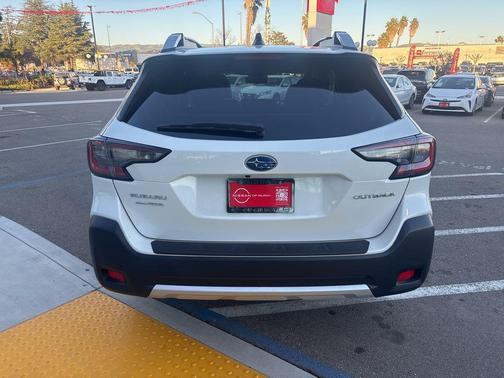 2024 Subaru Outback Touring XT