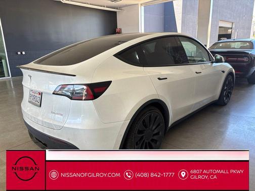 Pearl White Multi-Coat 2021 Tesla Model Y Performance