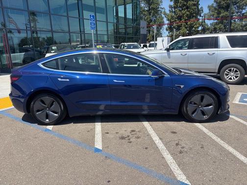 Deep Blue Metallic 2019 Tesla Model 3 Standard Range Plus