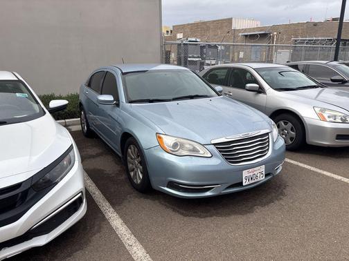2012 Chrysler 200 Touring