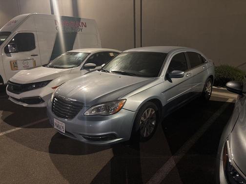 2012 Chrysler 200 Touring