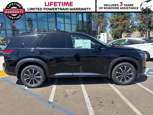 Super Black 2026 Nissan Pathfinder Platinum