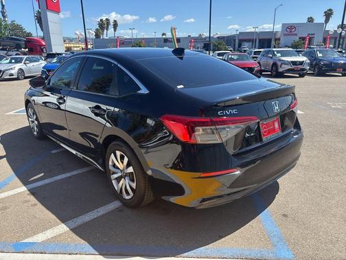 Crystal Black Pearl 2022 Honda Civic LX