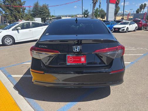 Crystal Black Pearl 2022 Honda Civic LX