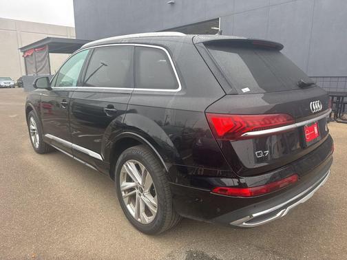 2021 Audi Q7 55 Premium Plus