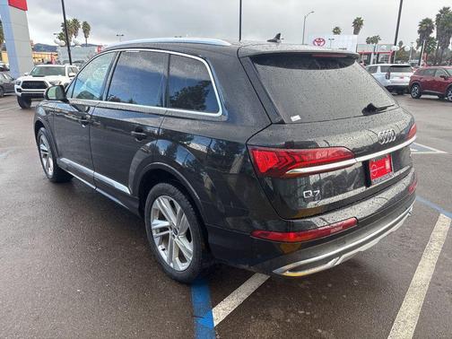 2021 Audi Q7 55 Premium Plus