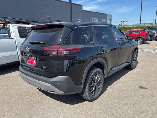 Super Black 2023 Nissan Rogue S