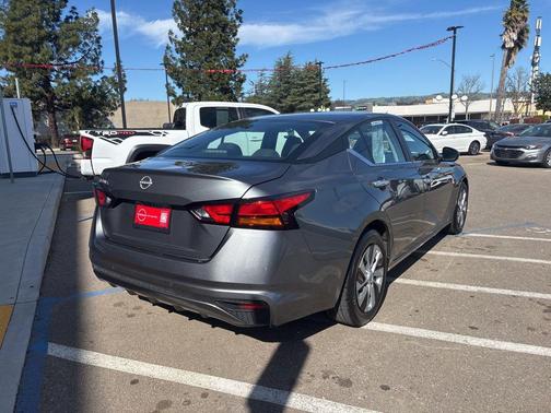 2023 Nissan Altima S FWD