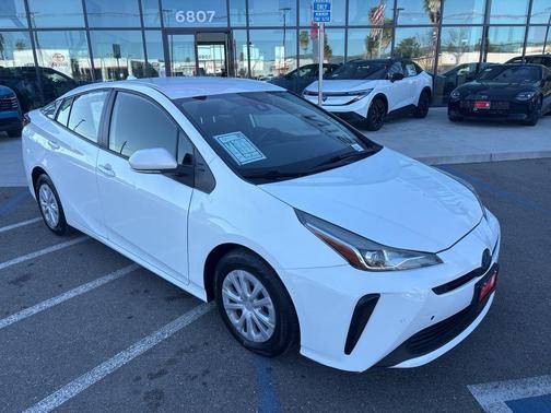 2022 Toyota Prius L