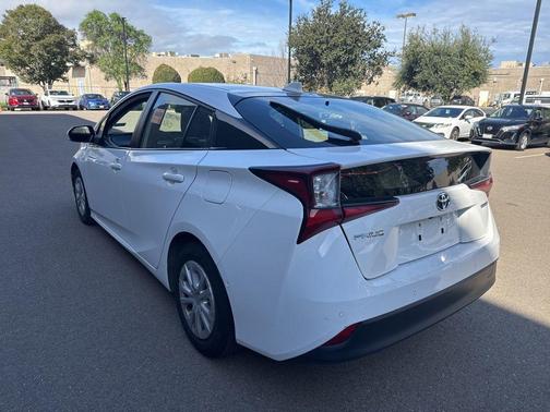 2022 Toyota Prius L