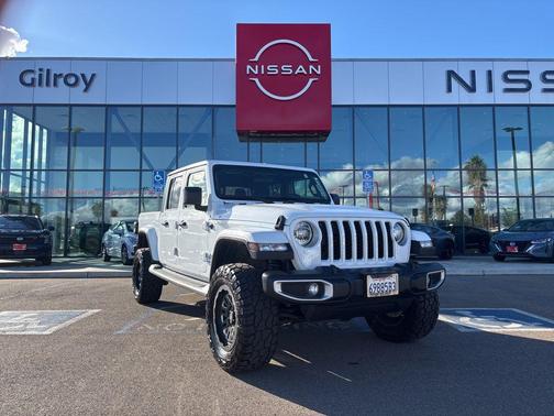 2021 Jeep Gladiator Overland
