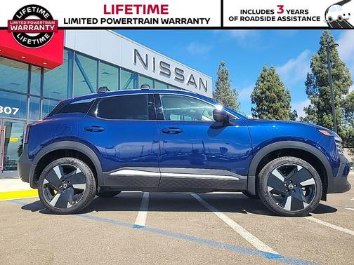 Deep Blue Pearl 2025 Nissan Kicks SR