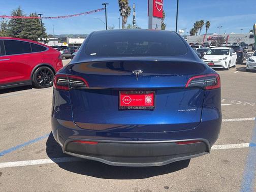 2023 Tesla Model Y Long Range Dual Motor All-Wheel Drive
