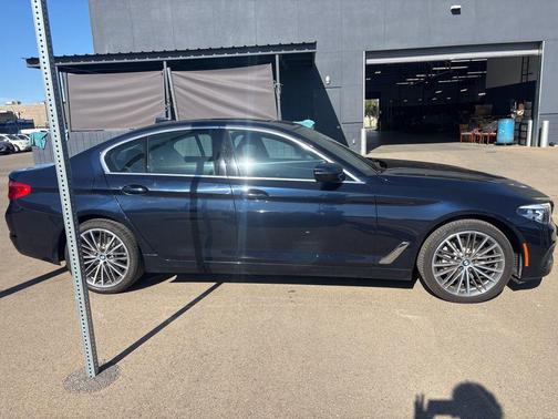 2020 BMW 530 530i