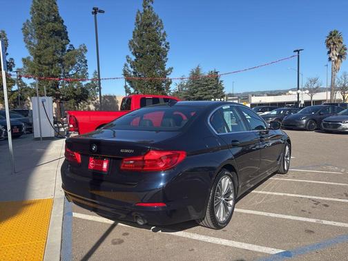 2020 BMW 530 530i