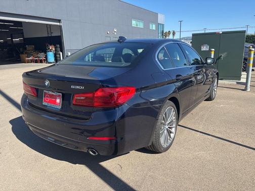 2020 BMW 530 530i