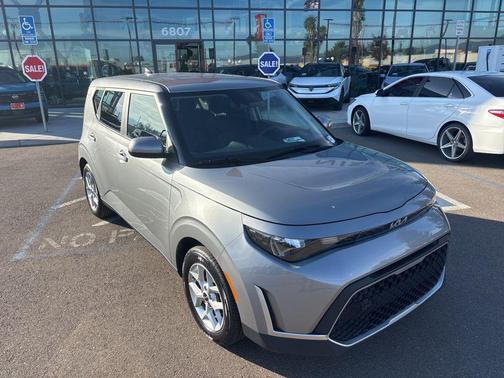 2023 Kia Soul LX
