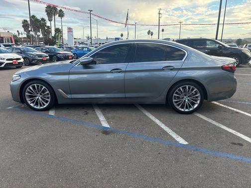 2021 BMW 530 530i