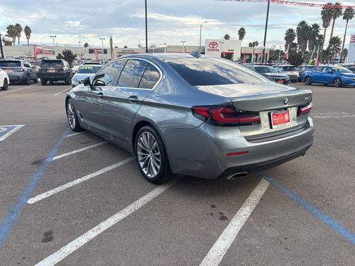 2021 BMW 530 530i