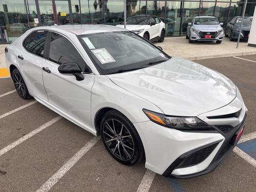 2023 Toyota Camry SE