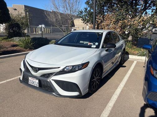 2023 Toyota Camry SE