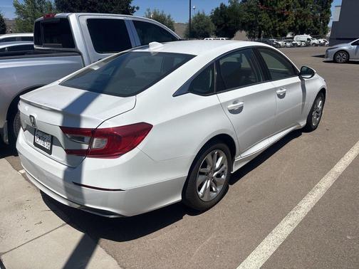 Platinum White Pearl 2018 Honda Accord LX