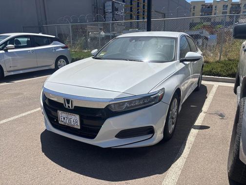 Platinum White Pearl 2018 Honda Accord LX