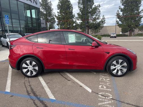 2021 Tesla Model Y Long Range Dual Motor All-Wheel Drive