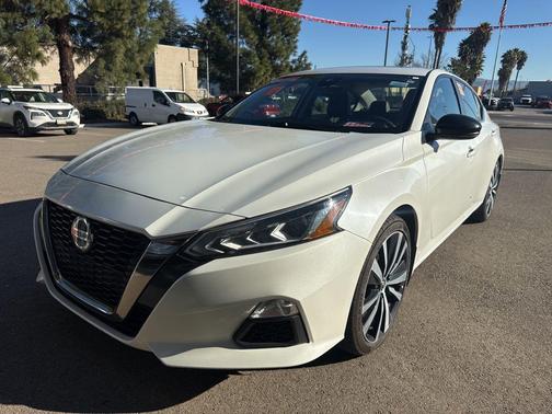 2022 Nissan Altima SR VC-Turbo FWD